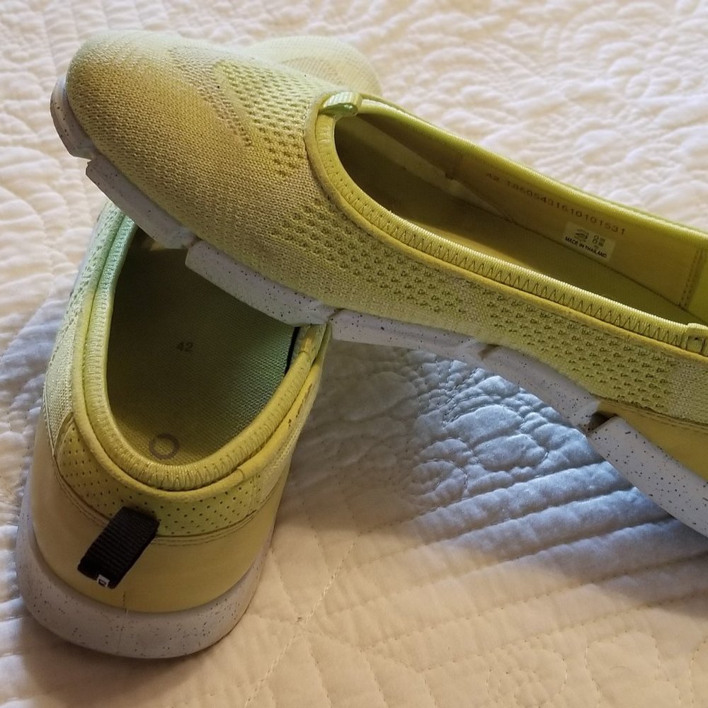 Ecco Yellow Women's Ballet Flats size 42 (11-11.5)